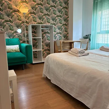 Estudio San Felipe Junto A La Playa Y El Hospital Puerta Del Mar En Appartamento Cadice