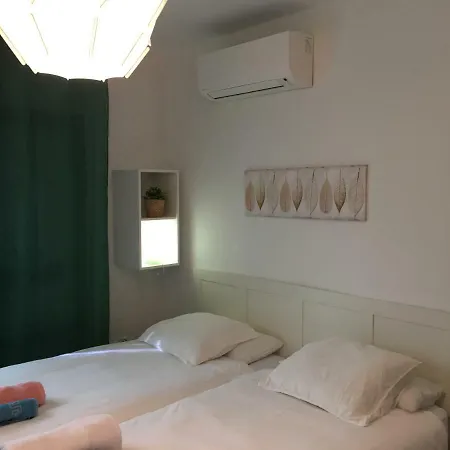 Estudio San Felipe Junto A La Playa Y El Hospital Puerta Del Mar En Apartmán Cádiz